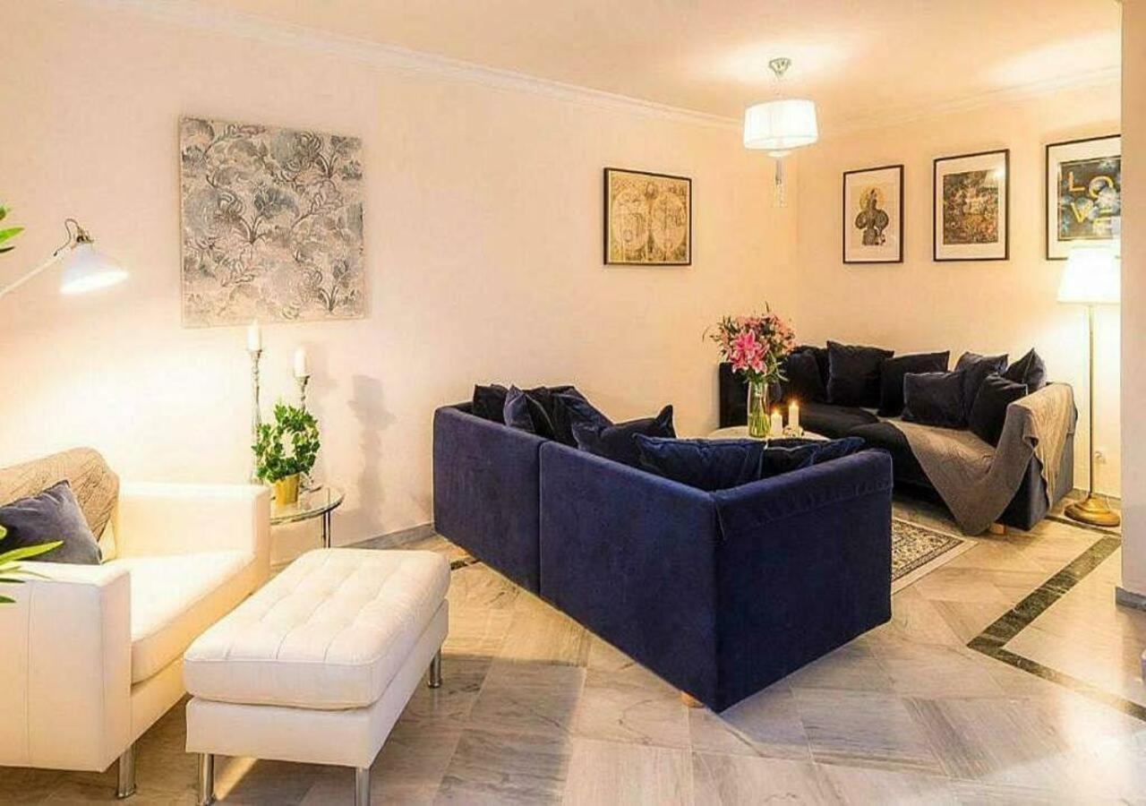 ✰ Luxurious 5 Bedroom Penthouse. Sea Views. Hot Tub. Bbq. Golden Mile