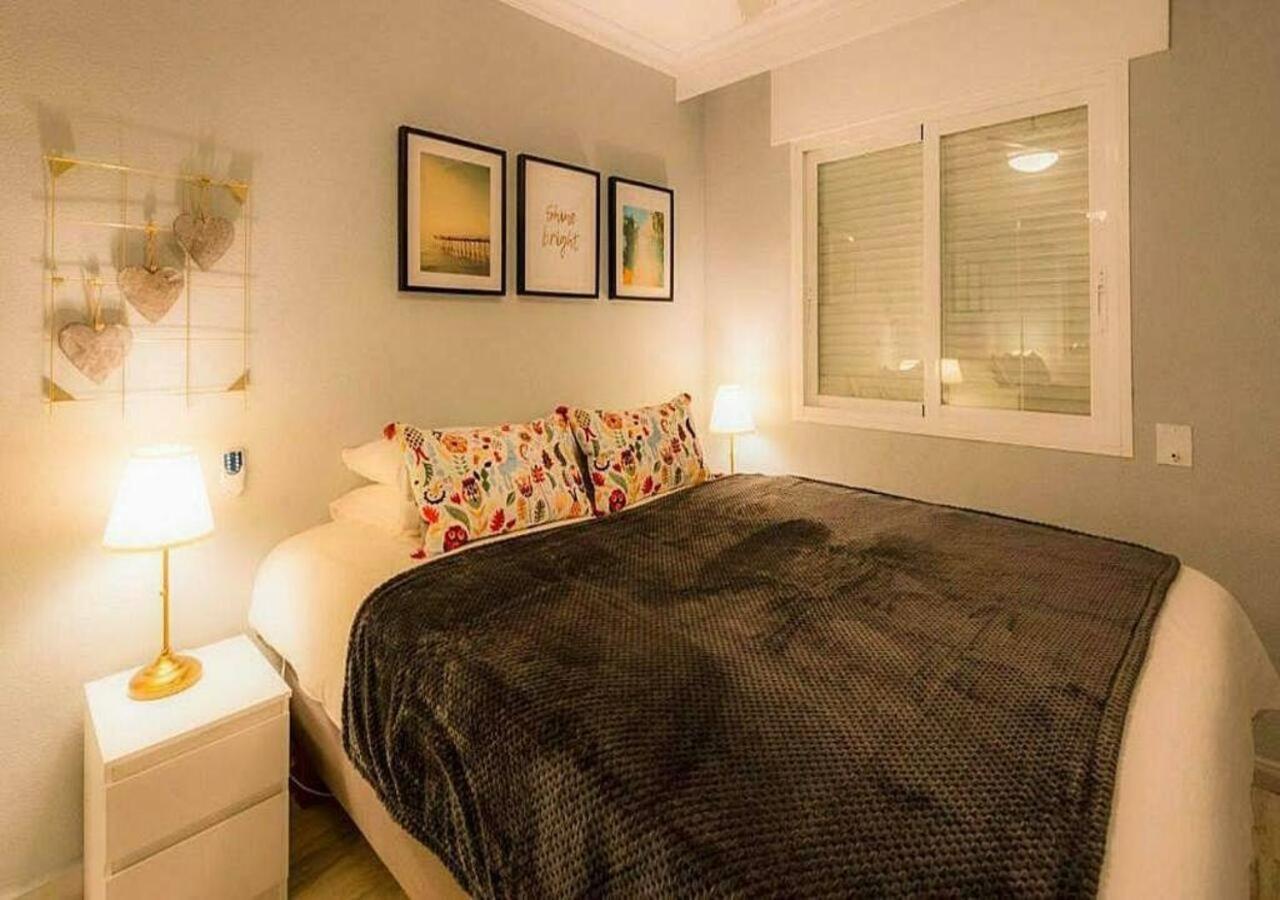 ✰ Luxurious 5 Bedroom Penthouse. Sea Views. Hot Tub. Bbq. Golden Mile Marbella