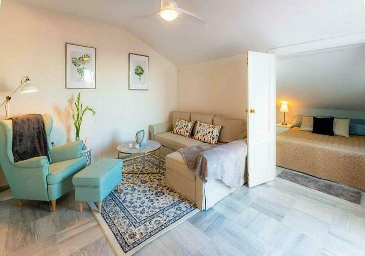 Apartment ✰ Luxurious 5 Bedroom Penthouse. Sea Views. Hot Tub. Bbq. Golden Mile