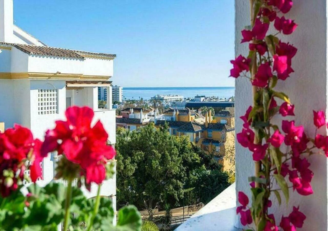 ✰ Luxurious 5 Bedroom Penthouse. Sea Views. Hot Tub. Bbq. Golden Mile
